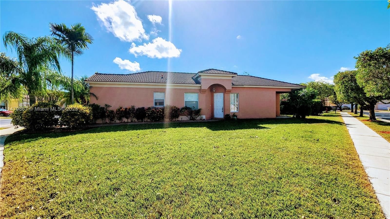 Real estate property located at 2326 37th Rd, Miami-Dade County, PORTOFINO BAY, Homestead, FL