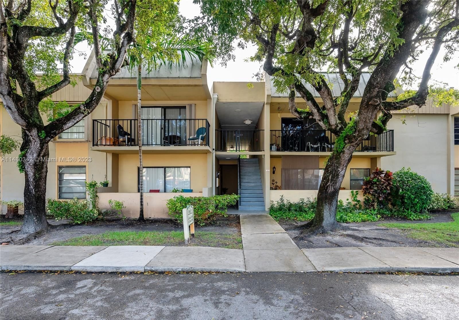 Real estate property located at 10423 Kendall Dr C109, Miami-Dade County, NOB HILL WEST CONDO, Miami, FL