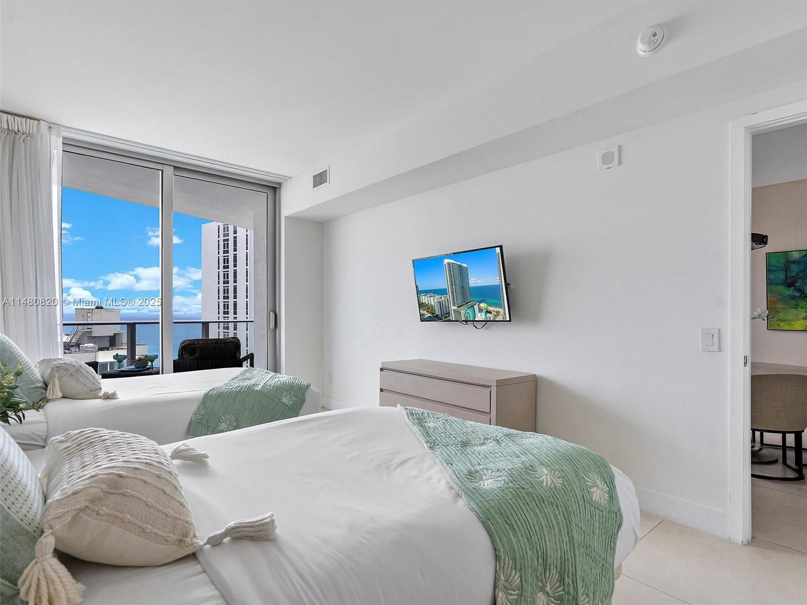 Real estate property located at 4111 Ocean Dr #1404, Broward, 4111 South Ocean Drive Co, Hollywood, FL