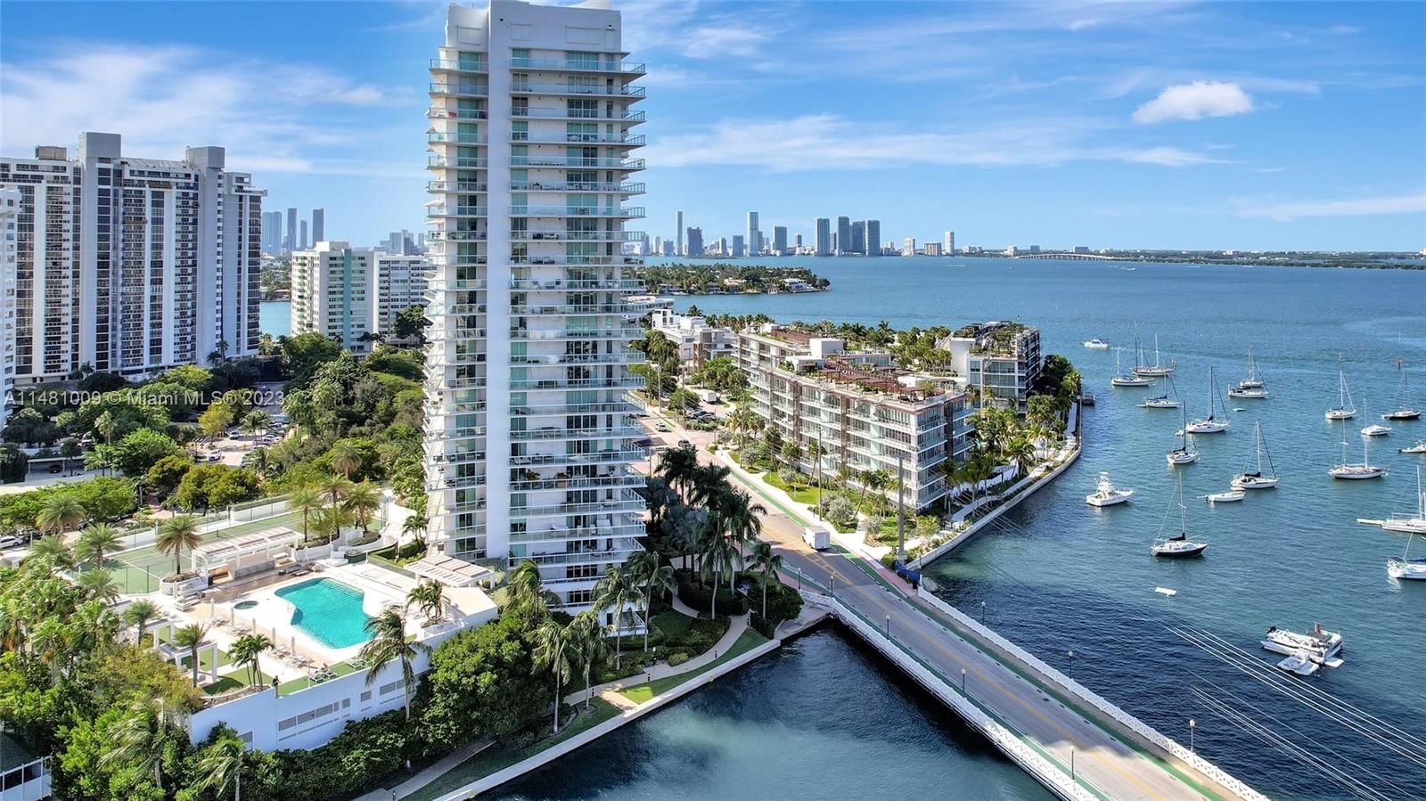 Real estate property located at 10 Venetian Way #505, Miami-Dade County, THE GRAND VENETIAN CONDO, Miami Beach, FL