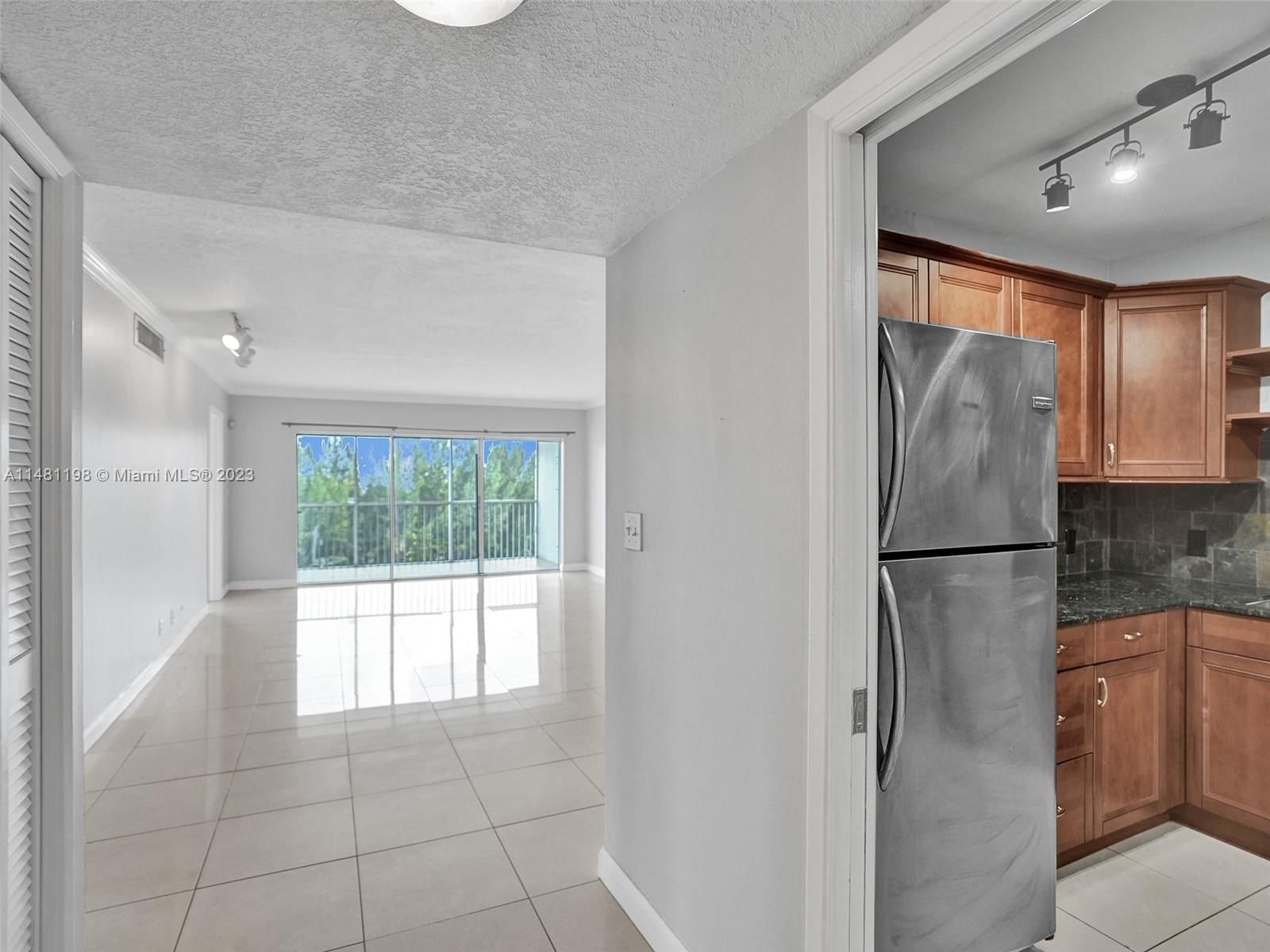 Real estate property located at 3250 Palm Aire Dr #810, Broward County, NO 12 PALM-AIRE COUNTRY C, Pompano Beach, FL