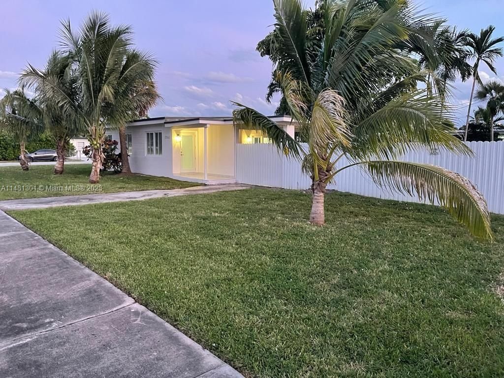 Real estate property located at 10540 30th St, Miami-Dade County, LEE MANOR 4TH ADDN, Miami, FL