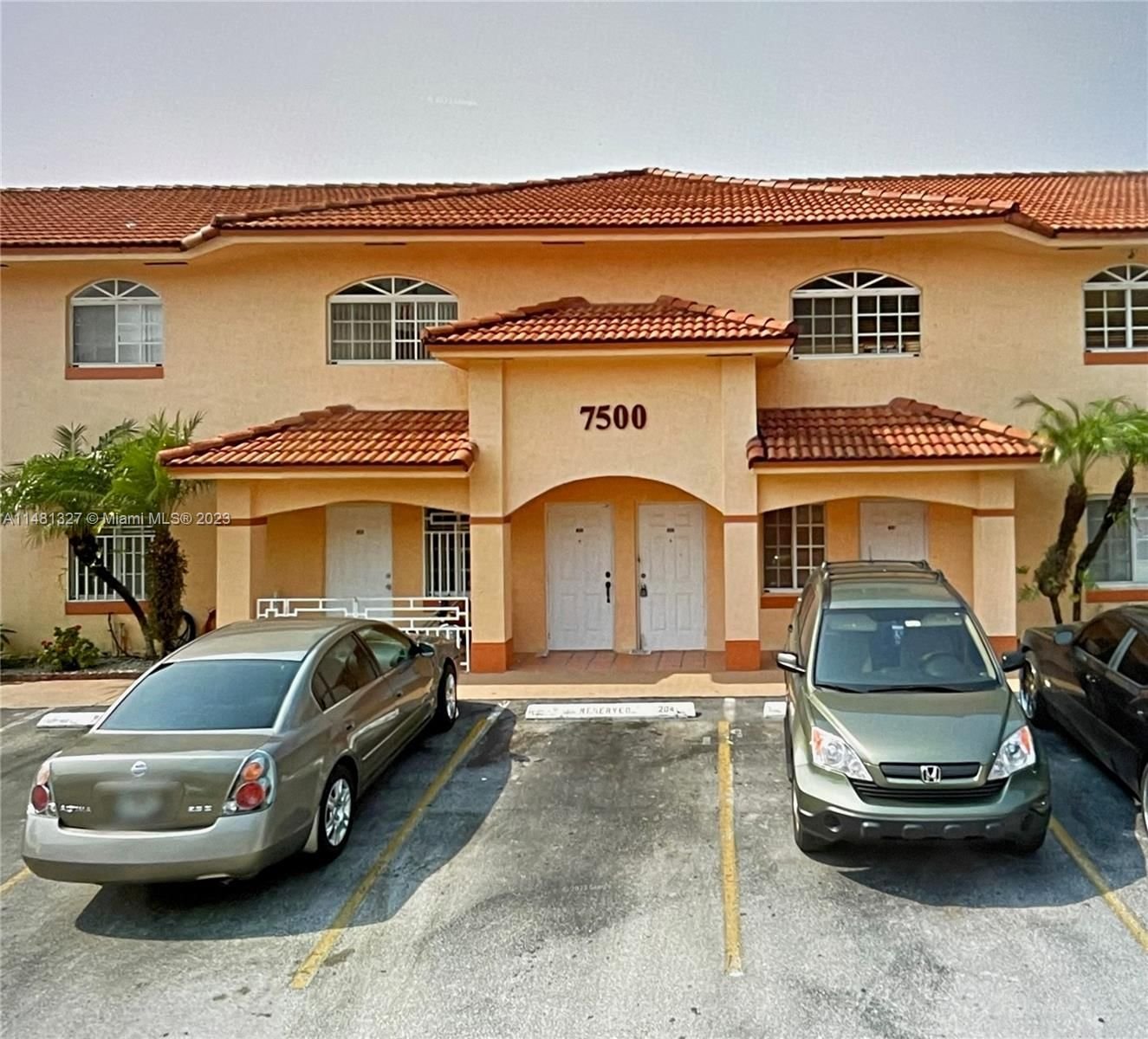Real estate property located at 7500 20th Ave #202, Miami-Dade County, POINCIANA ROYALE VILLAS C, Hialeah, FL