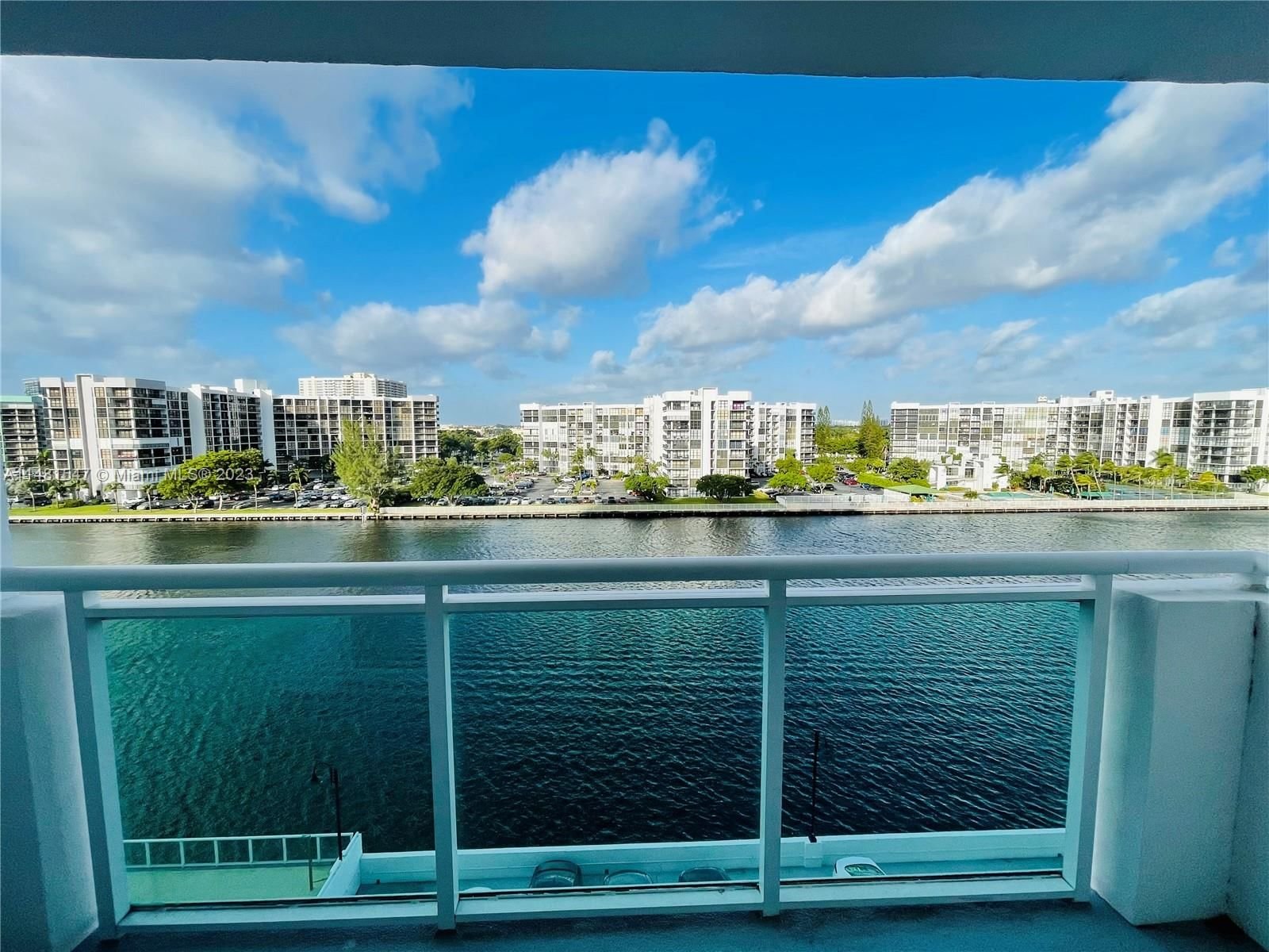 Real estate property located at 3000 Ocean Dr #612, Broward County, RESIDENCES ON HOLLYWOOD B, Hollywood, FL