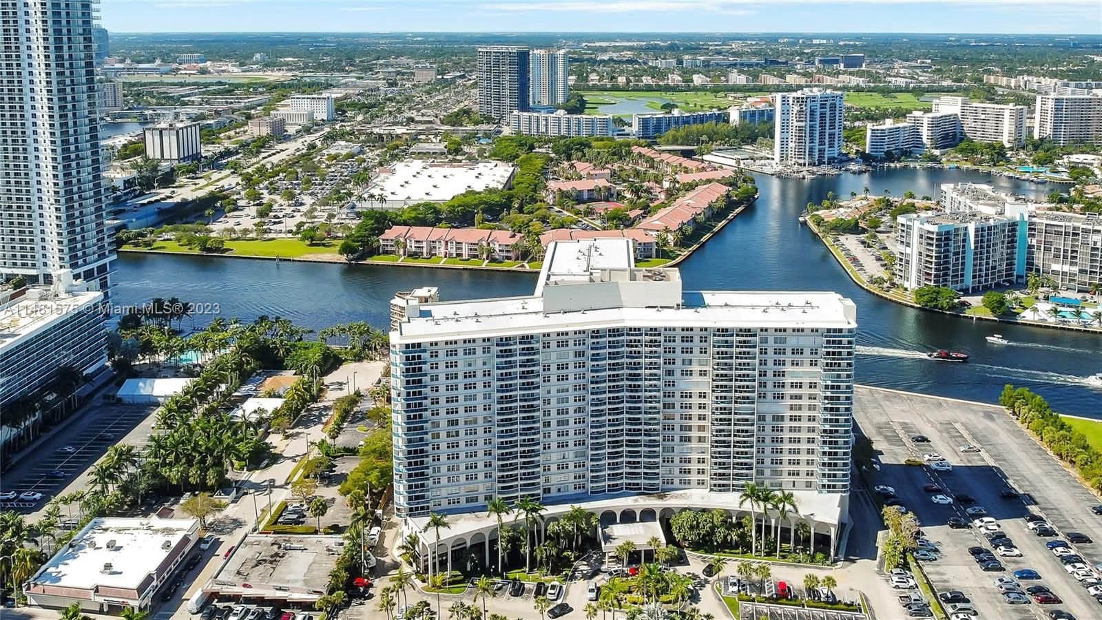 Real estate property located at 3800 Ocean Dr #1621, Broward County, HALLMARK OF HOLLYWOOD CON, Hollywood, FL