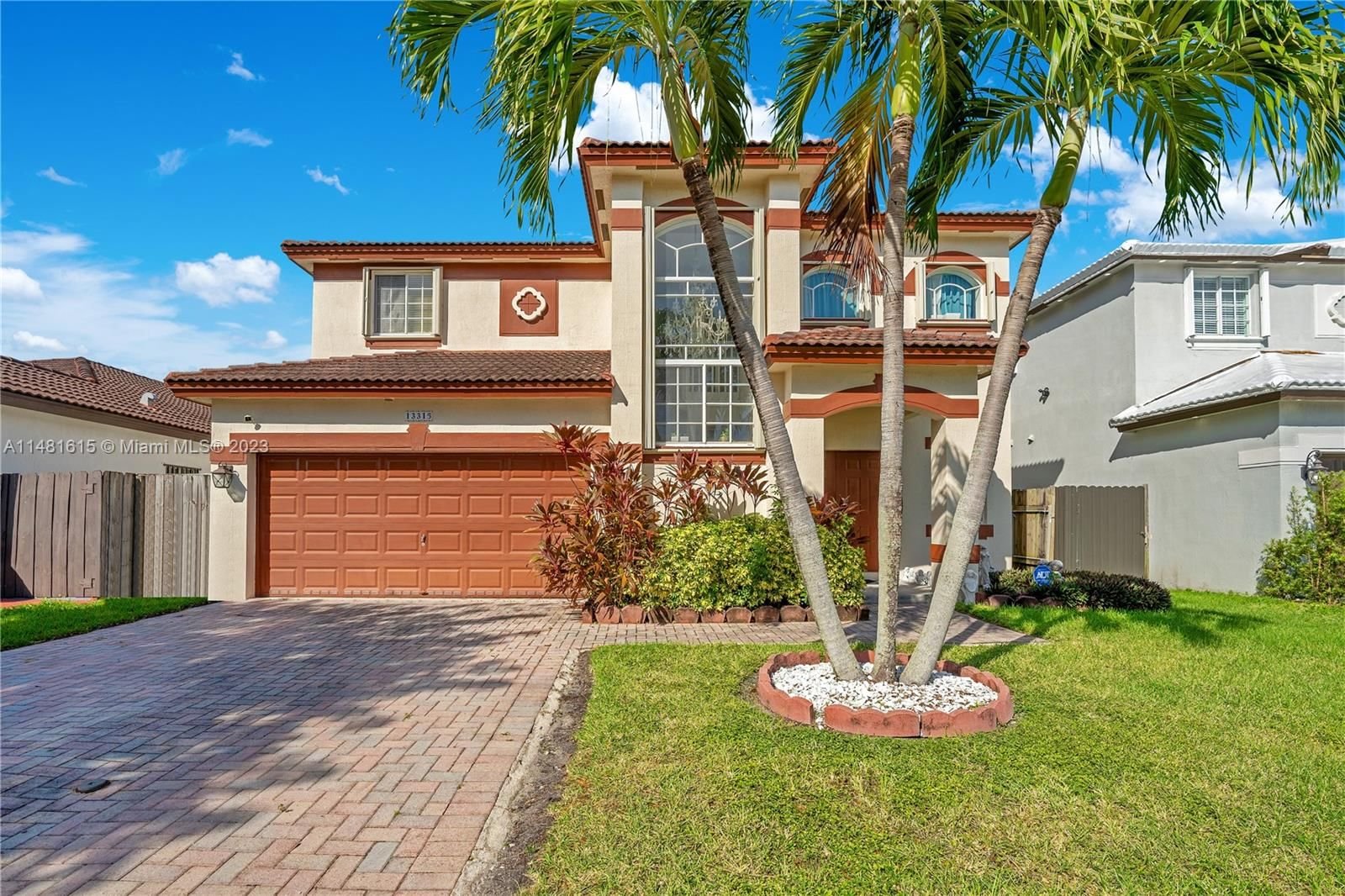 Real estate property located at 13315 282nd St, Miami-Dade County, CHATEAU ROYAL ESTATES, Homestead, FL