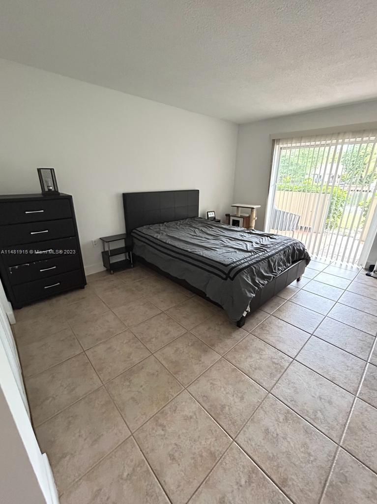 Real estate property located at 4011 Meridian Ave #15, Miami-Dade County, Miami Beach, FL