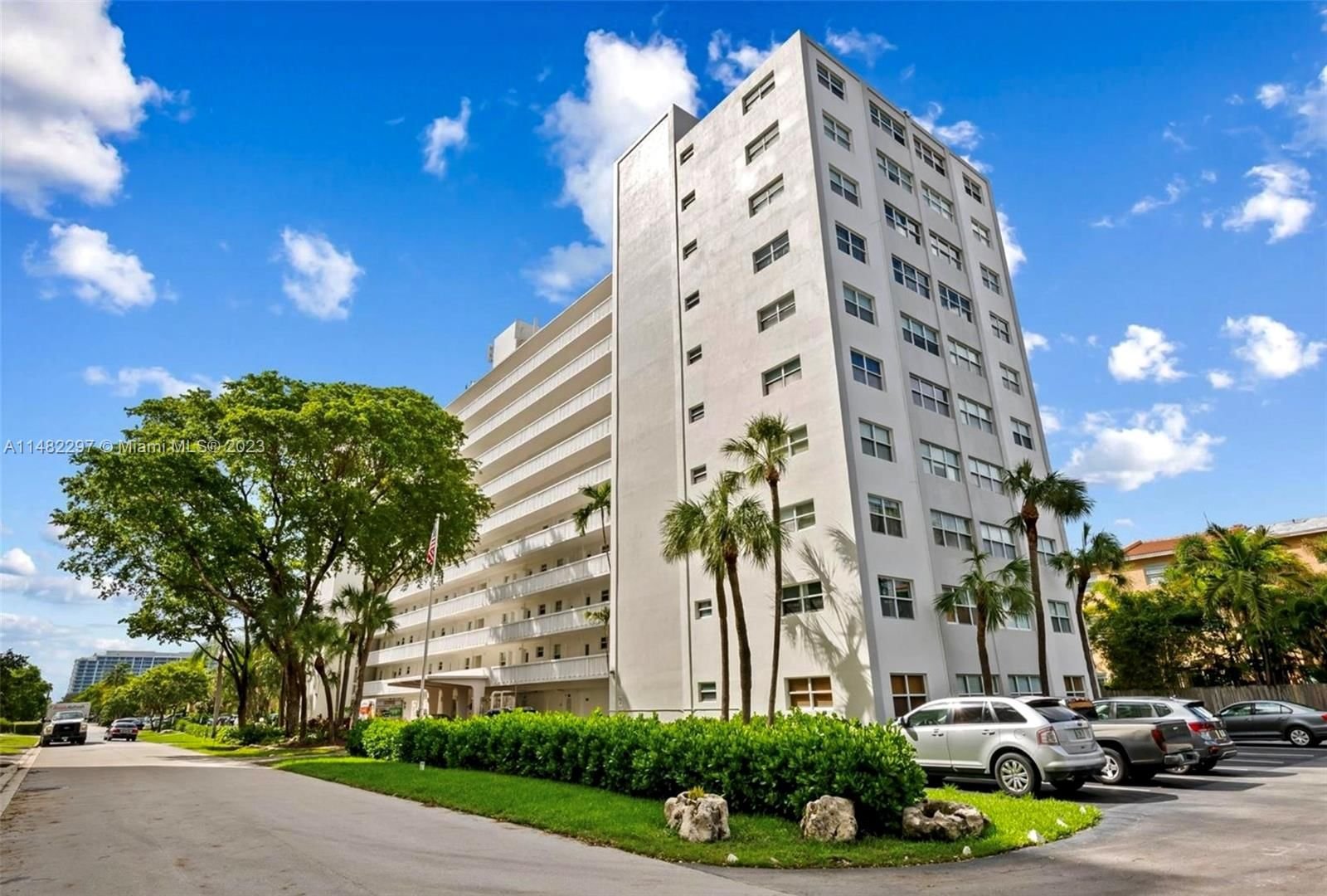 Real estate property located at 2555 11th St #102, Broward County, HORIZON HOUSE CONDO, Fort Lauderdale, FL