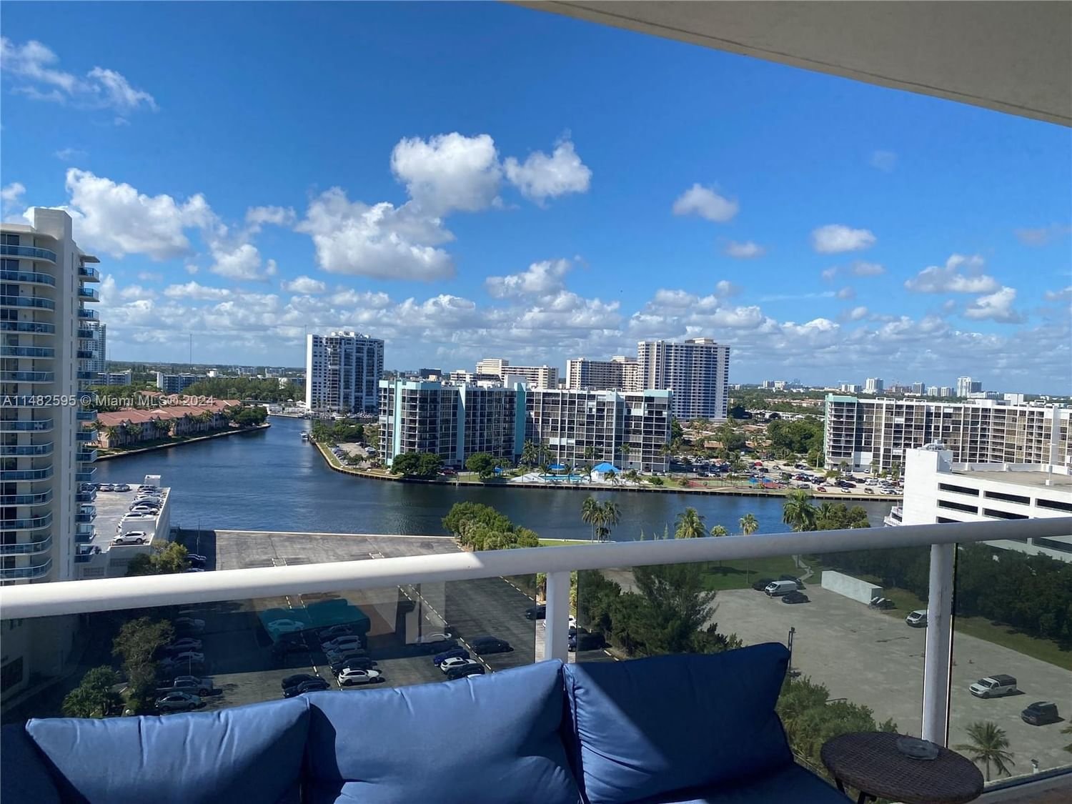 Real estate property located at 3725 Ocean Dr #1424, Broward County, SEA AIR TOWERS CONDO, Hollywood, FL