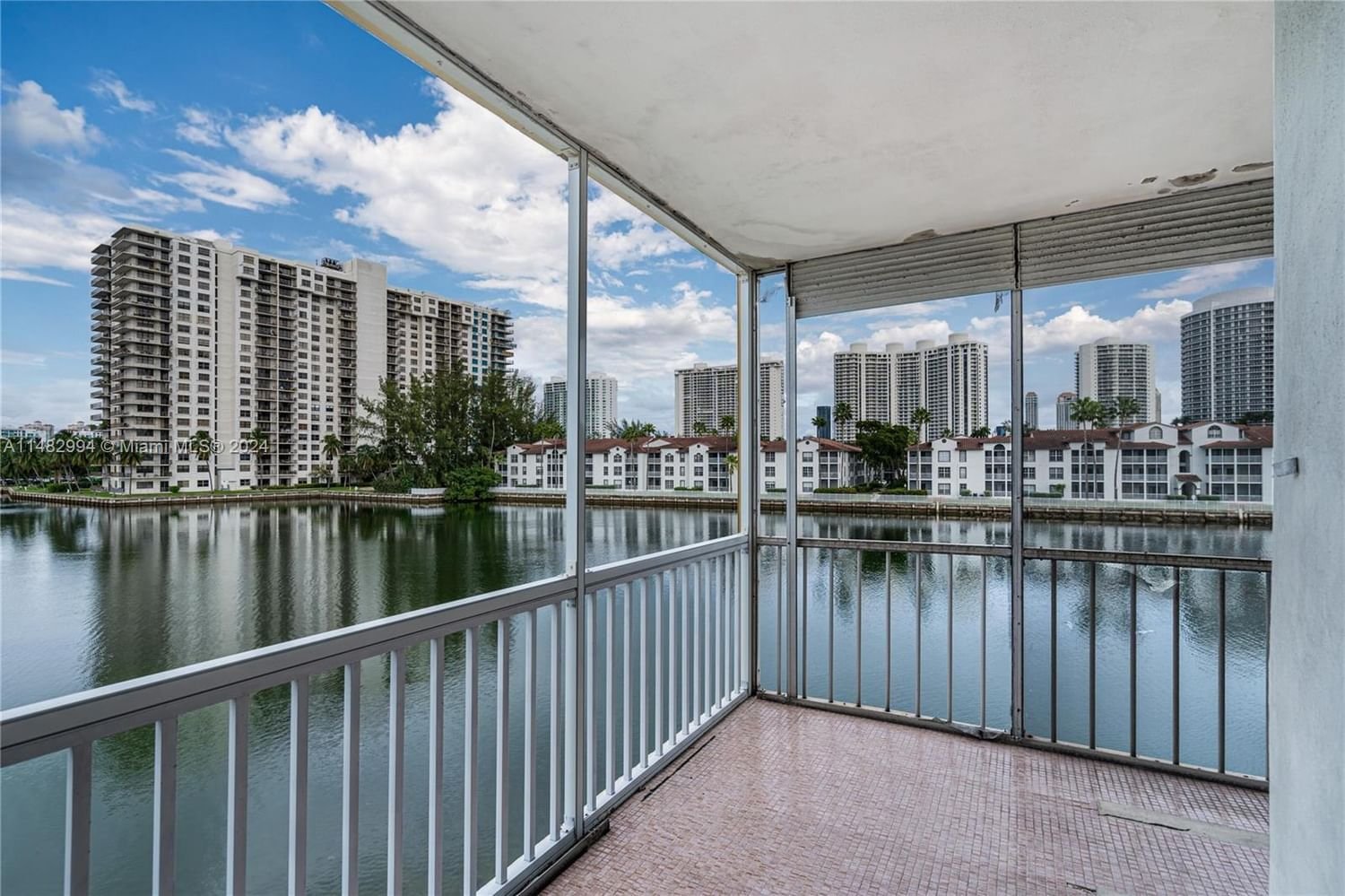 Real estate property located at 2999 Point East Dr C314, Miami-Dade County, POINT EAST ONE CONDO-BLDG, Aventura, FL