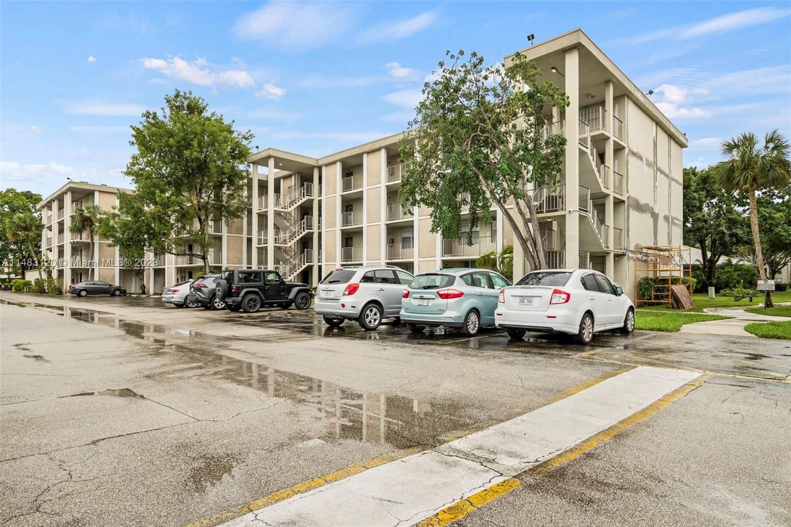 Real estate property located at 2999 48th Ave #246, Broward County, CYPRESS CHASE CONDO NO 2, Lauderdale Lakes, FL