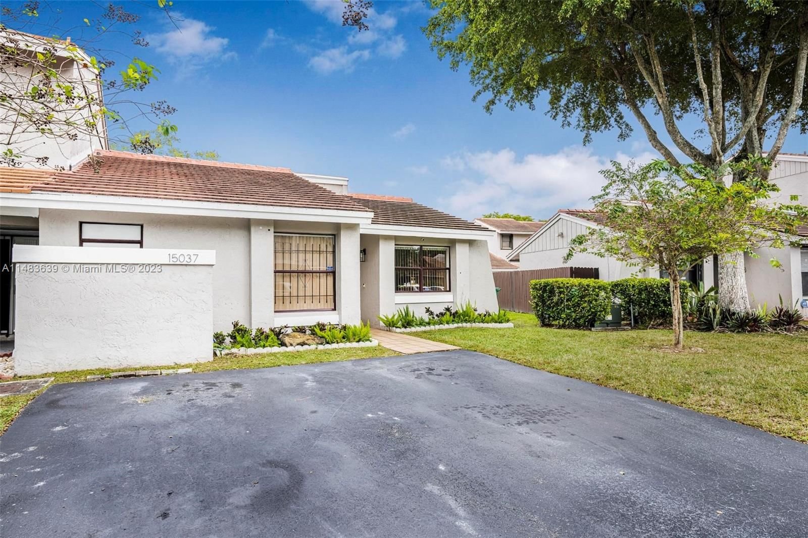 Real estate property located at 15037 127th Pl, Miami-Dade County, DEERWOOD TOWNHOMES, Miami, FL
