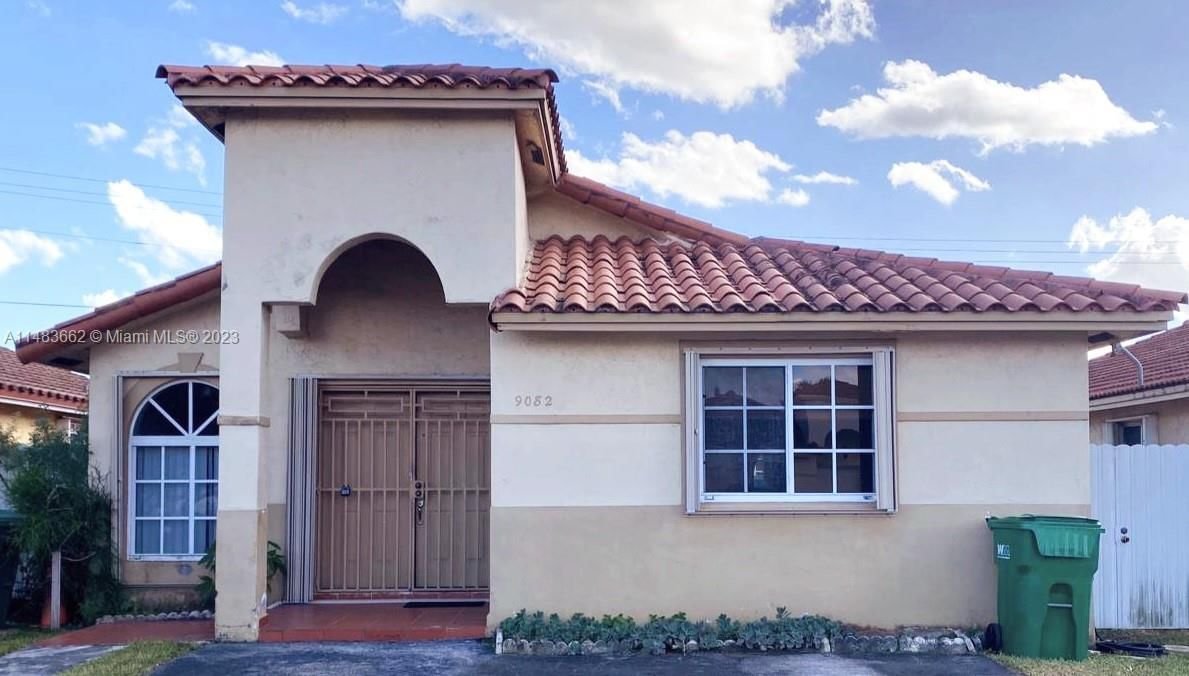 Real estate property located at 9082 111th Ter, Miami-Dade County, BERKSHIRE WEST SUB, Hialeah Gardens, FL