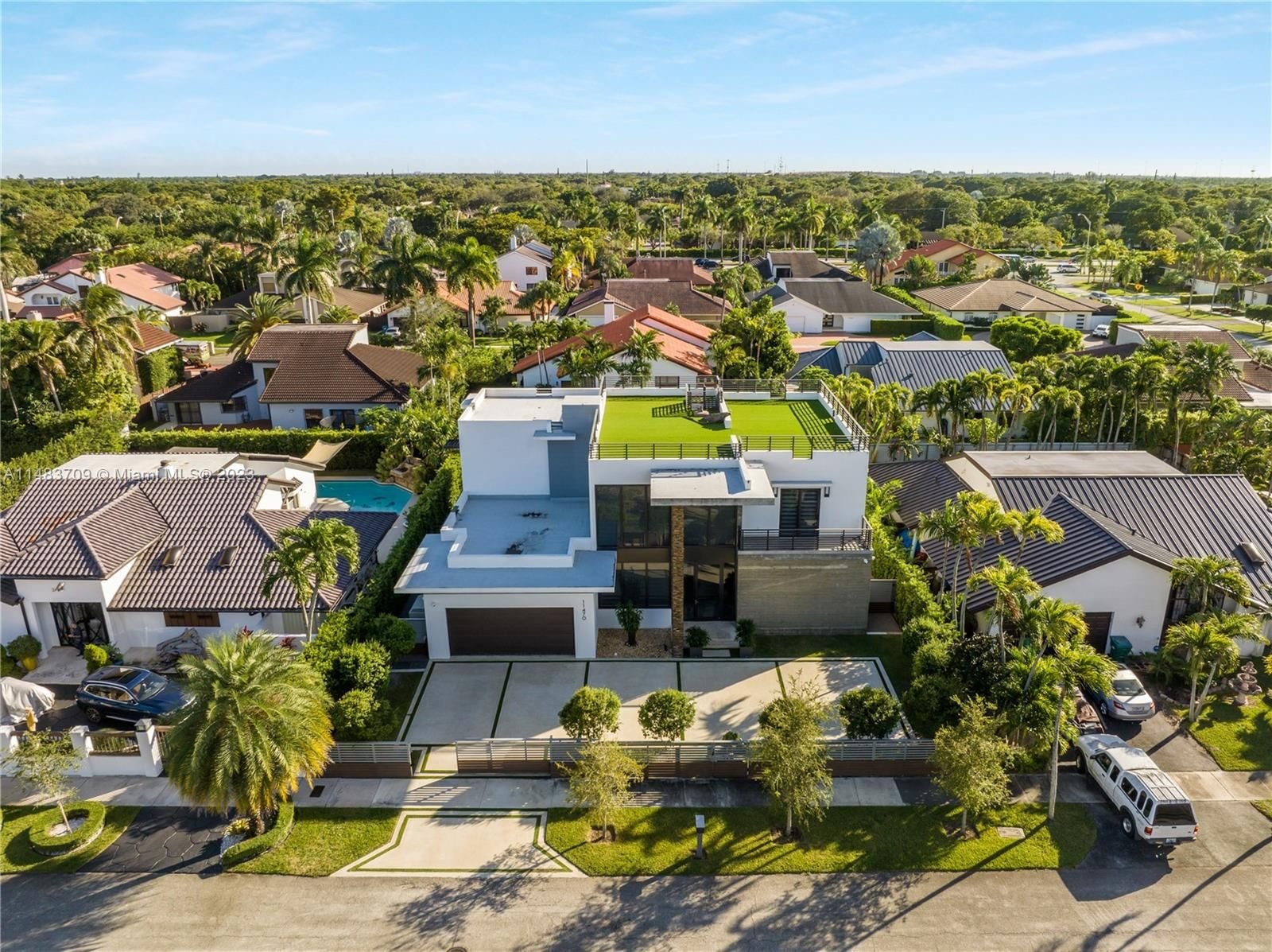Real estate property located at 11470 102nd St, Miami-Dade County, GLEN COVE SEC 2, Miami, FL