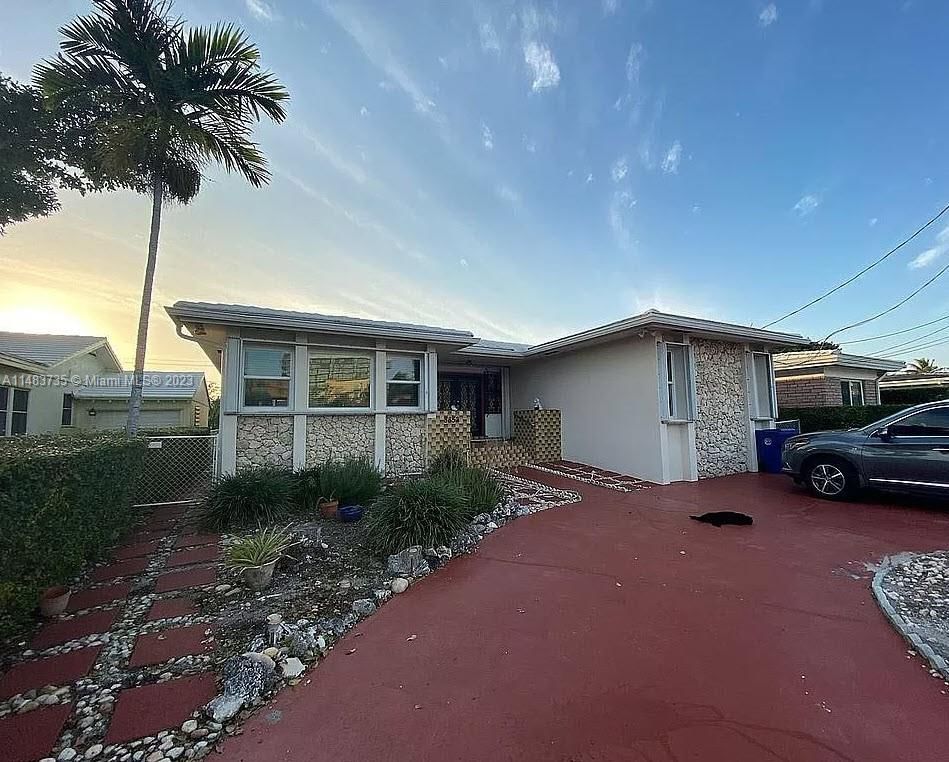 Real estate property located at 8852 Abbott Ave, Miami-Dade County, Surfside, FL