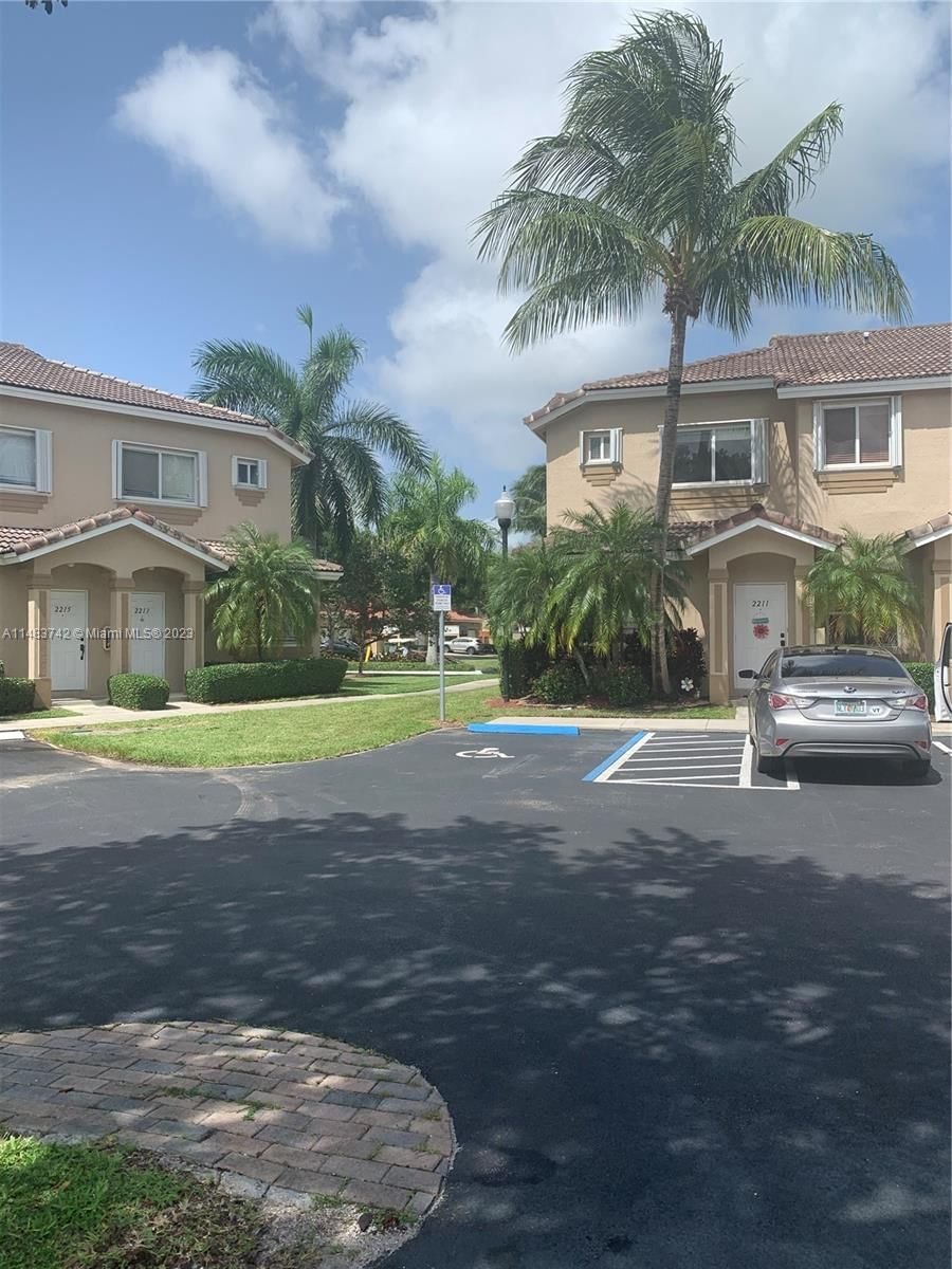 Real estate property located at 2211 23rd Rd #2211, Miami-Dade County, TOWNGATE CONDO THIRTEEN, Homestead, FL