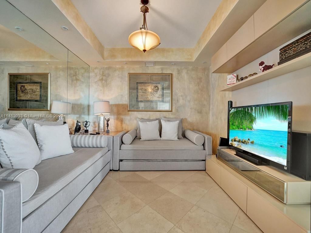 Real estate property located at 16400 Collins Ave #2743, Miami-Dade County, Sunny Isles Beach, FL