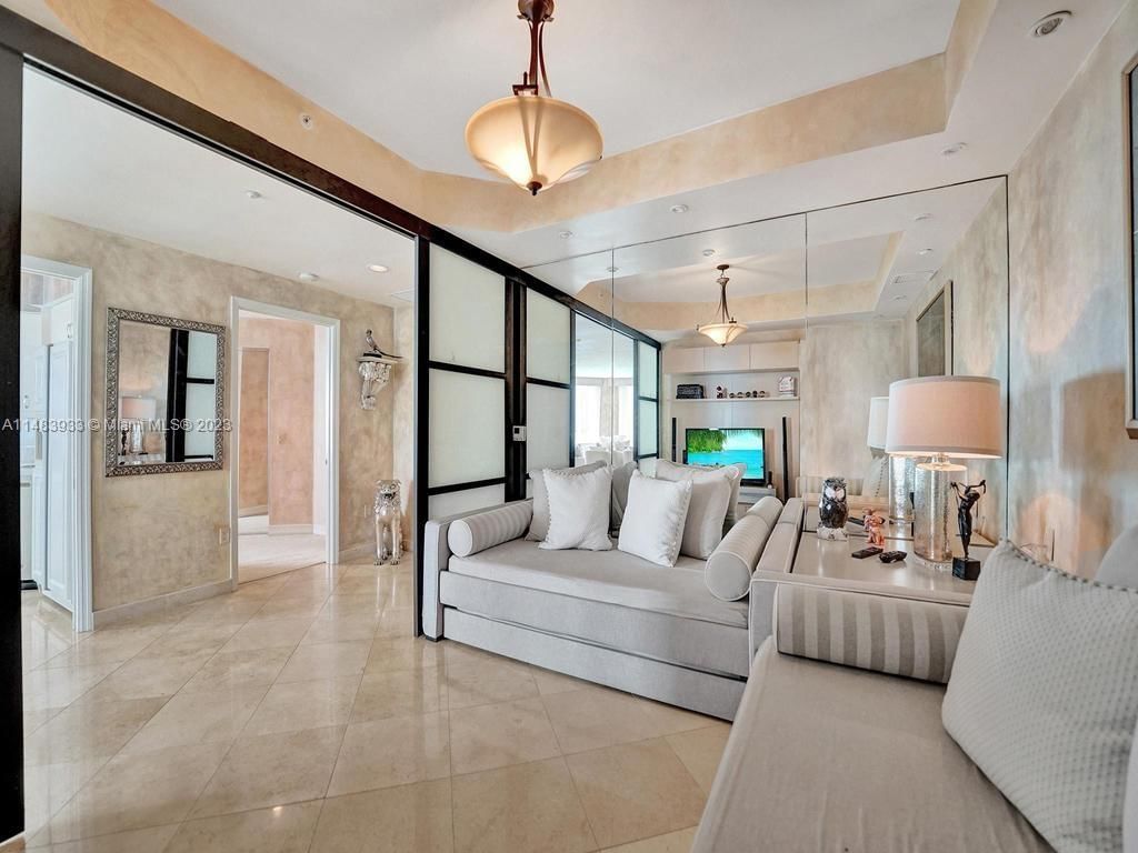Real estate property located at 16400 Collins Ave #2743, Miami-Dade County, Sunny Isles Beach, FL