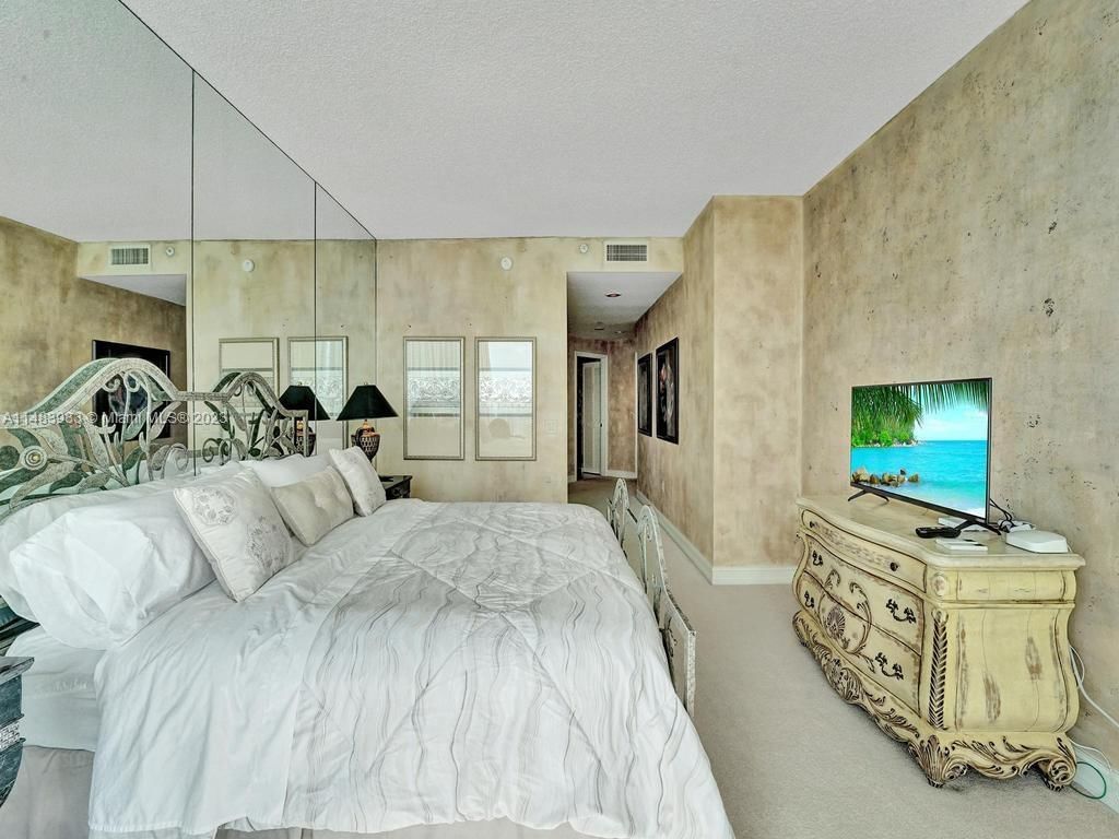 Real estate property located at 16400 Collins Ave #2743, Miami-Dade County, Sunny Isles Beach, FL