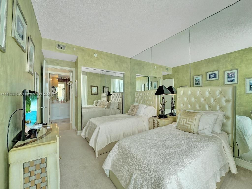 Real estate property located at 16400 Collins Ave #2743, Miami-Dade County, Sunny Isles Beach, FL
