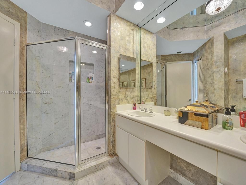 Real estate property located at 16400 Collins Ave #2743, Miami-Dade County, Sunny Isles Beach, FL