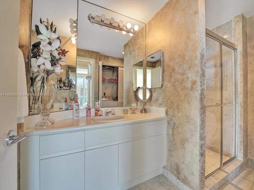 Real estate property located at 16400 Collins Ave #2743, Miami-Dade County, Sunny Isles Beach, FL