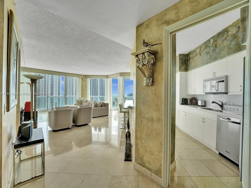 Real estate property located at 16400 Collins Ave #2743, Miami-Dade County, Sunny Isles Beach, FL