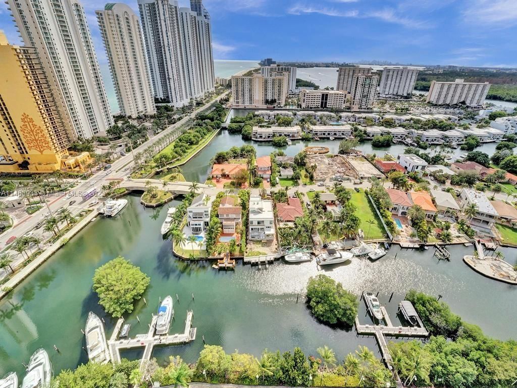 Real estate property located at 16400 Collins Ave #2743, Miami-Dade County, Sunny Isles Beach, FL