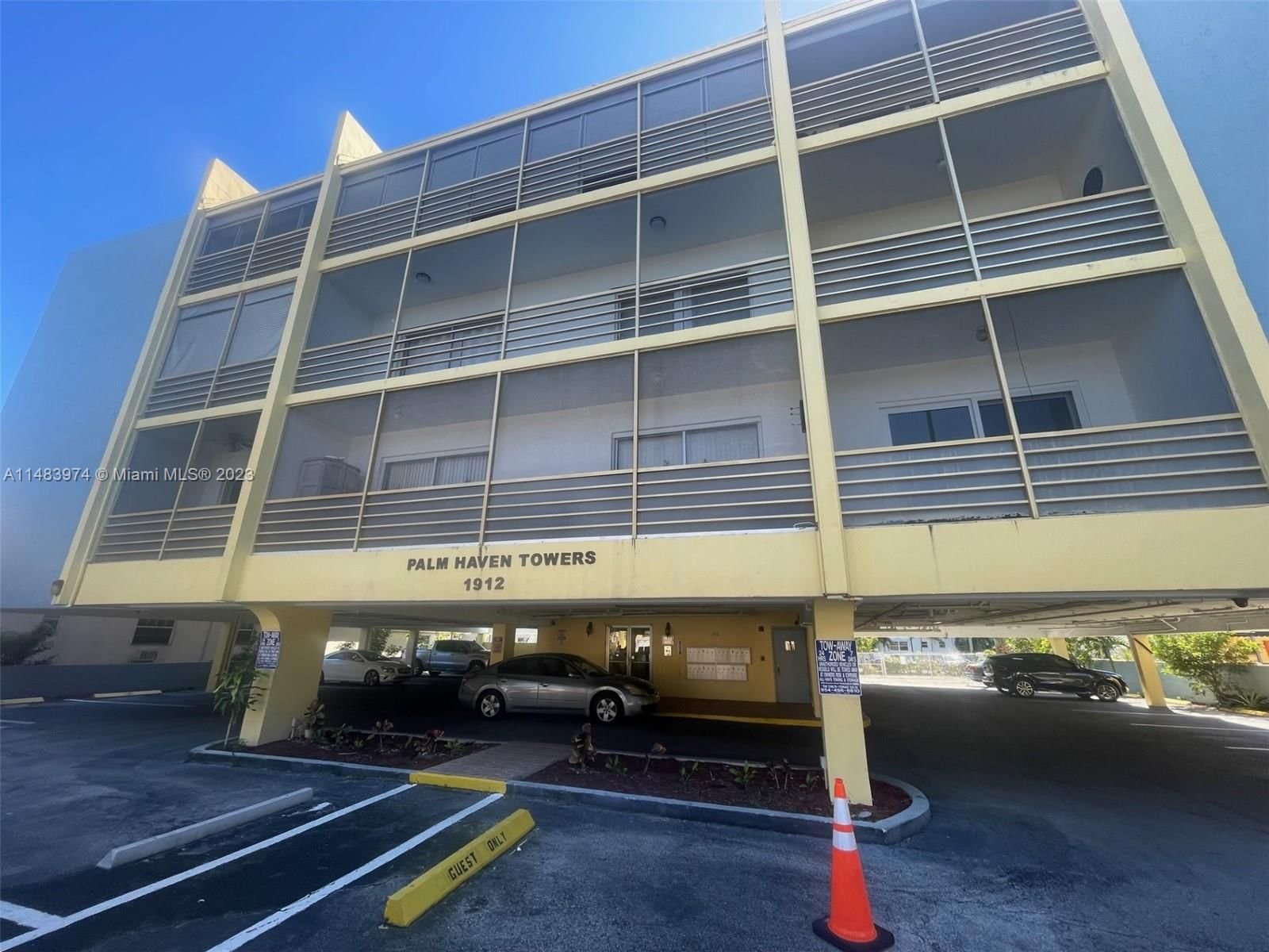 Real estate property located at 1912 Monroe St #403, Broward County, Hollywood, FL