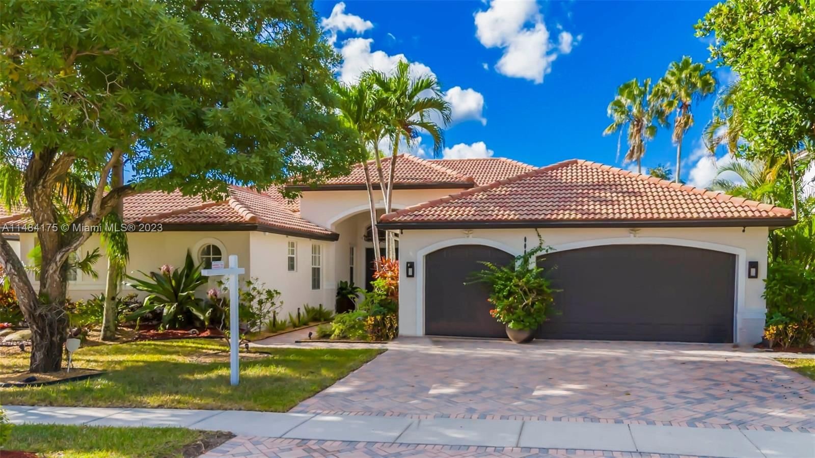 Real estate property located at 4232 186th Ave, Broward County, SUNSET LAKES PLAT TWO, Miramar, FL