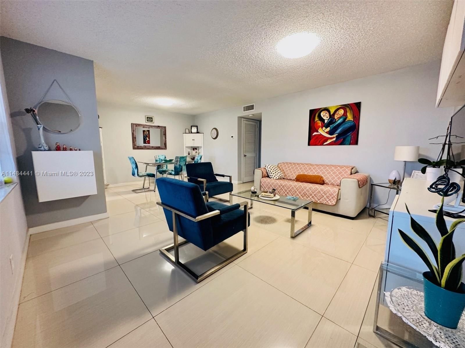 Real estate property located at 5300 Washington St U403, Broward County, BEVERLY HILLS CONDO NUMBE, Hollywood, FL