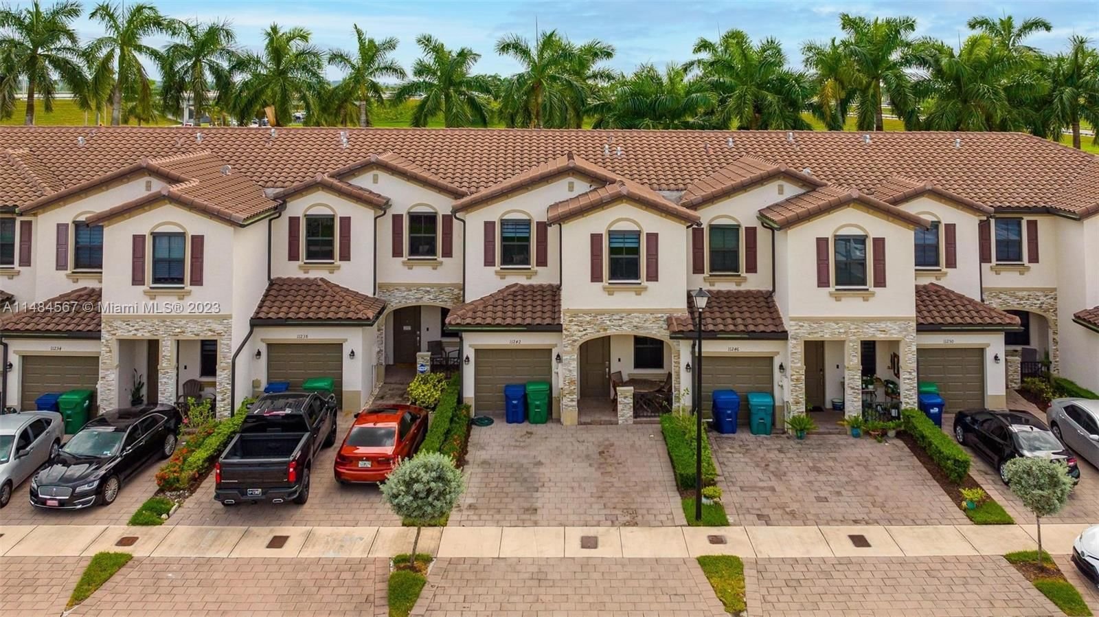 Real estate property located at 11242 250th Ter, Miami-Dade County, COCO PALM VILLAS, Homestead, FL