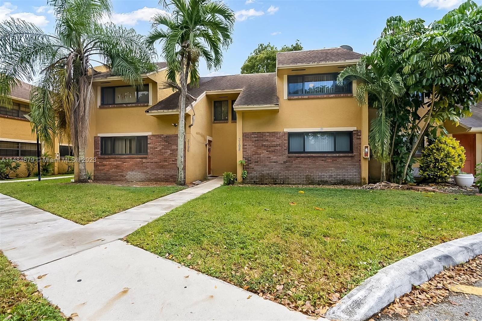 Real estate property located at 3198 Pine Island Rd #609, Broward County, CENTER COURT CONDOMINIUM, Sunrise, FL