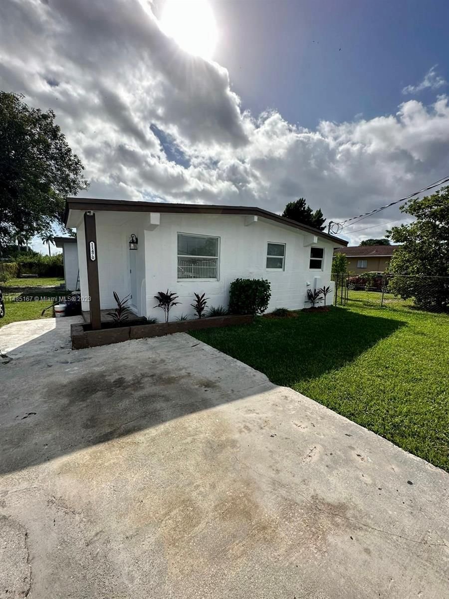 Real estate property located at 11470 215th St, Miami-Dade County, LA-GREE SUB, Miami, FL