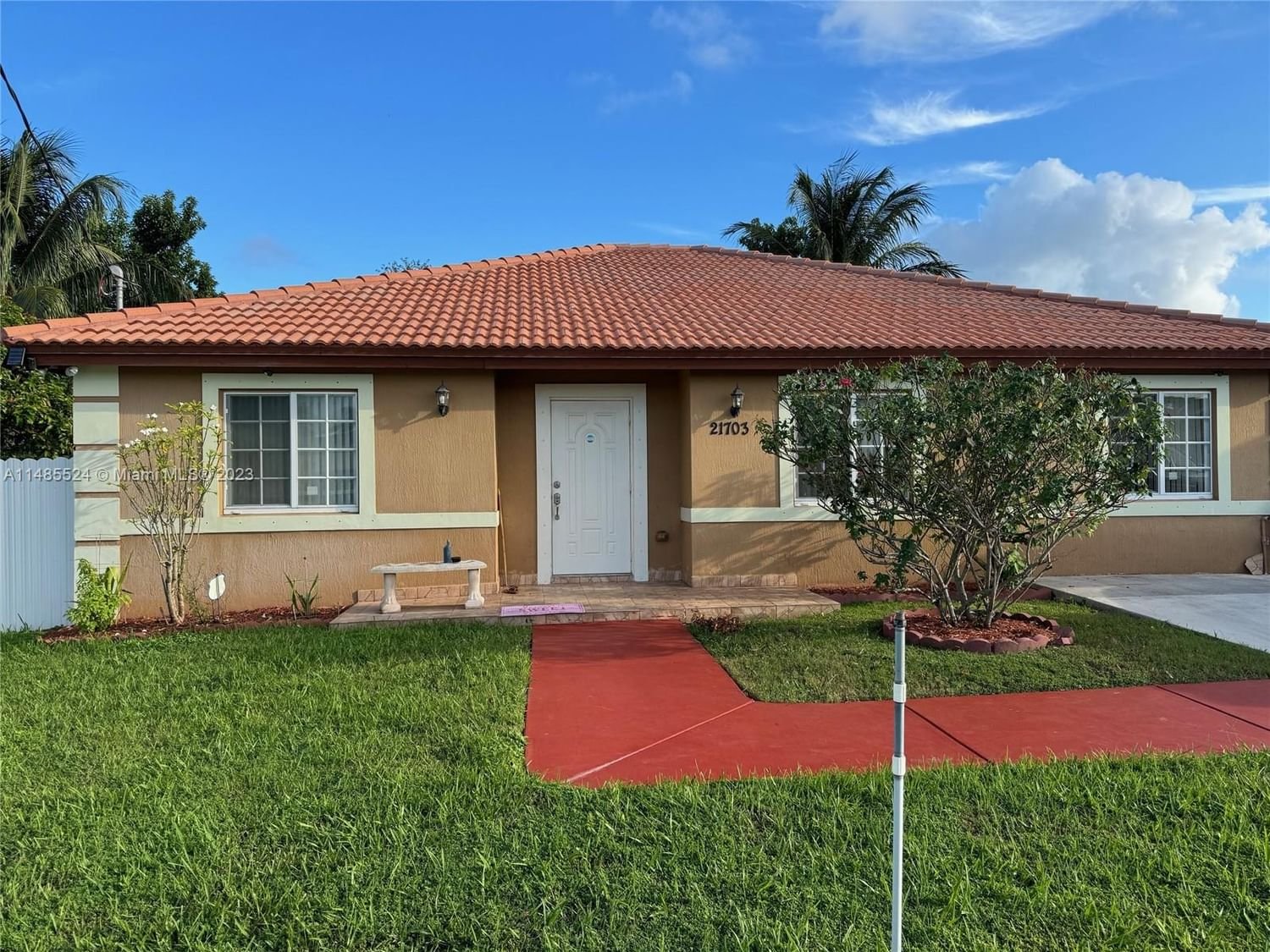 Real estate property located at 21703 101st Ave, Miami-Dade County, LINCOLN CITY SEC H, Cutler Bay, FL