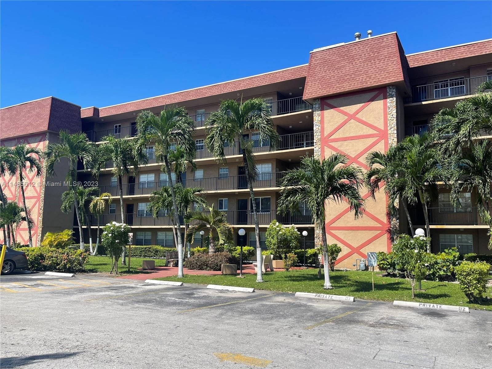 Real estate property located at 6575 4th Ave #210, Miami-Dade County, KINGS CASTLE CONDO, Hialeah, FL