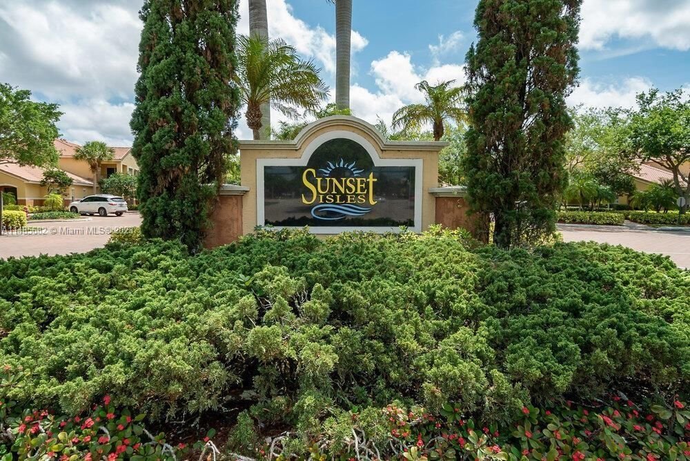 Real estate property located at 10342 Fox Trail Rd S #1401, Palm Beach County, SPA AT SUNSET ISLES CONDO, Royal Palm Beach, FL