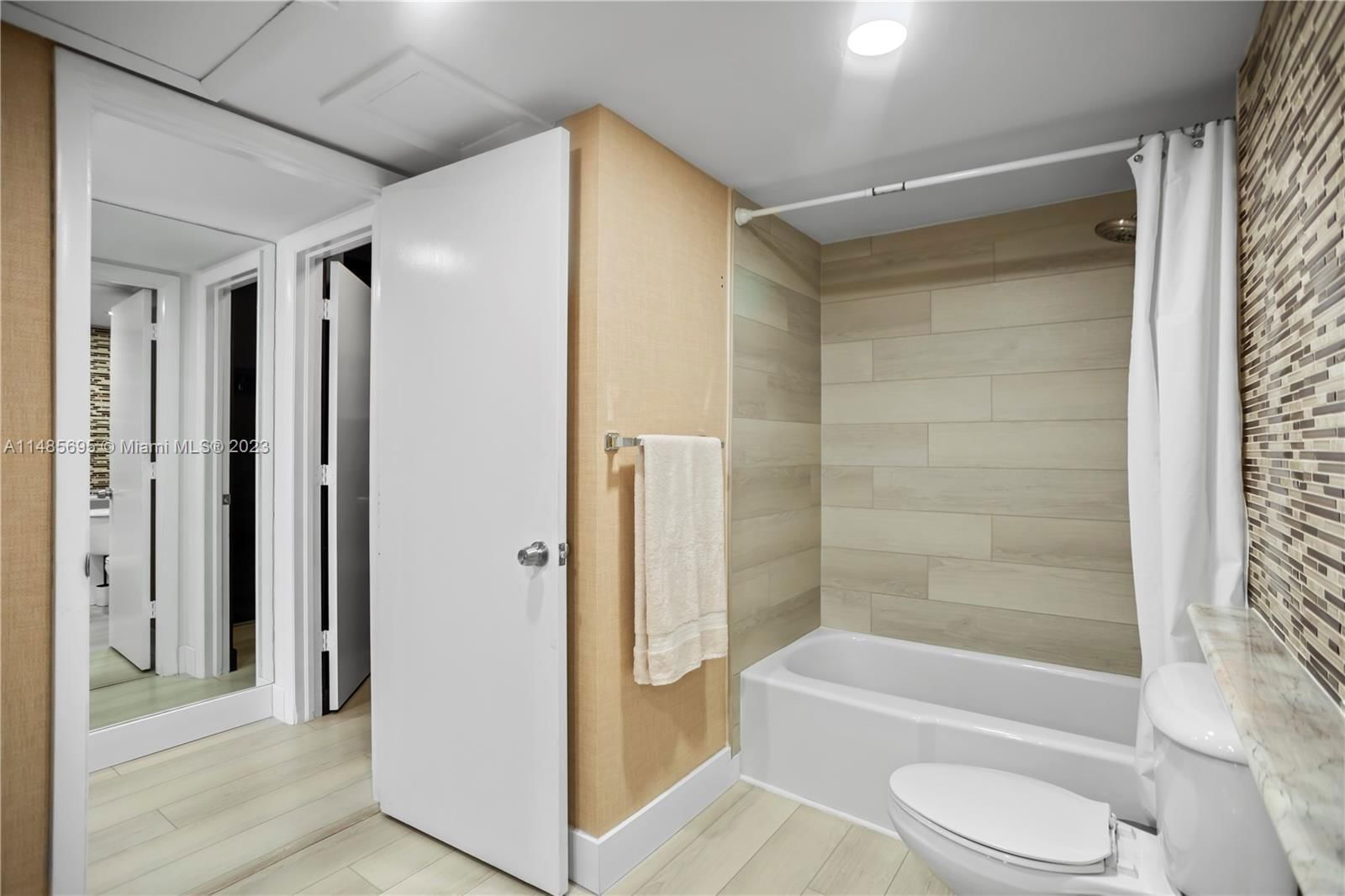 Real estate property located at 5600 Collins Ave #3D, Miami-Dade County, Miami Beach, FL