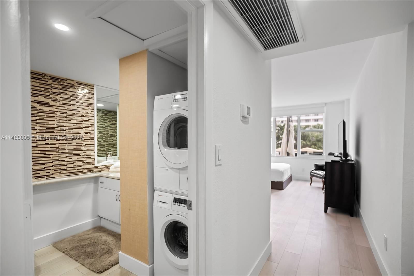 Real estate property located at 5600 Collins Ave #3D, Miami-Dade County, Miami Beach, FL