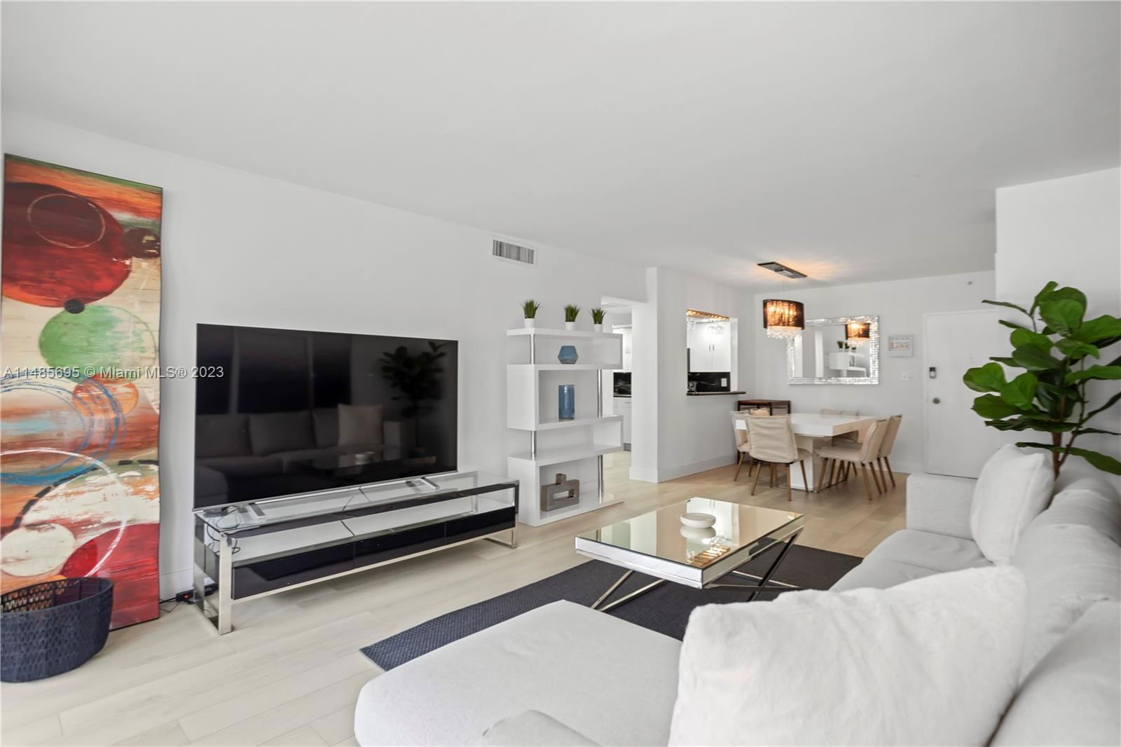Real estate property located at 5600 Collins Ave #3D, Miami-Dade County, Miami Beach, FL