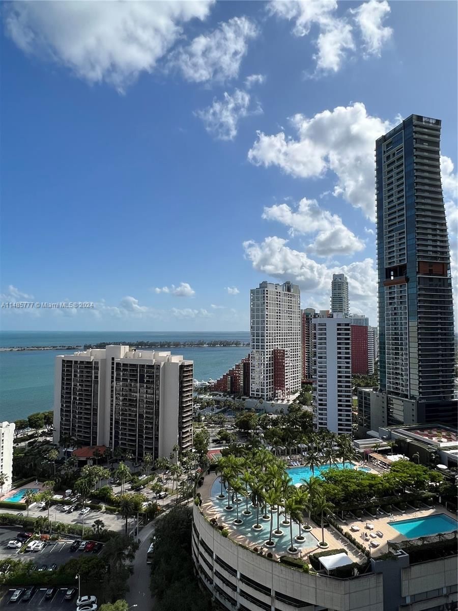 Real estate property located at 218 14th Street TS107, Miami-dade, The Emerald At Brickell, Miami, FL