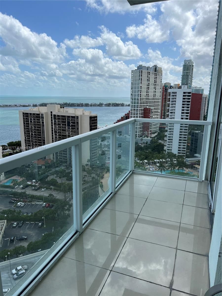 Real estate property located at 218 14th Street TS107, Miami-dade, The Emerald At Brickell, Miami, FL