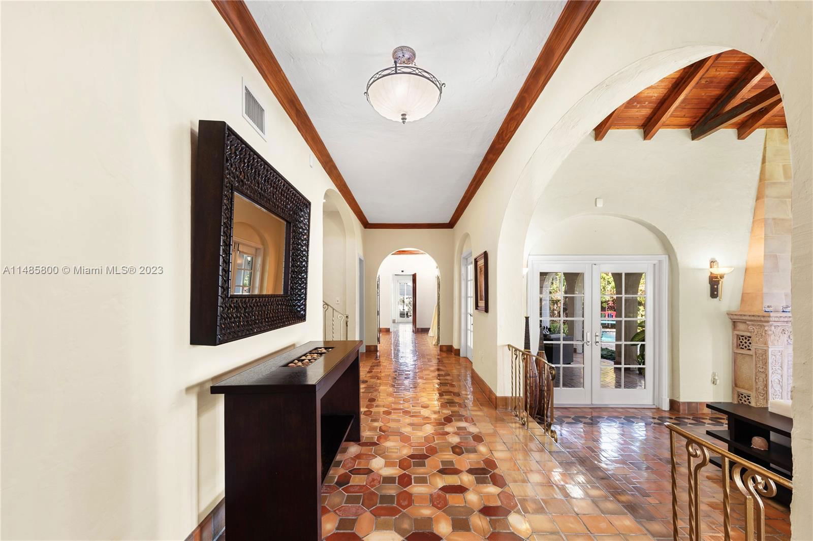 Real estate property located at 5460 Pine Tree Dr, Miami-Dade County, Miami Beach, FL