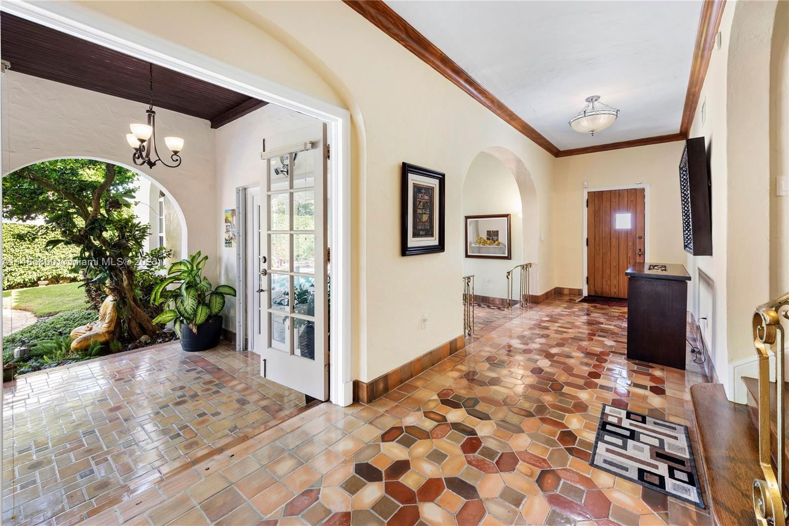 Real estate property located at 5460 Pine Tree Dr, Miami-Dade County, Miami Beach, FL