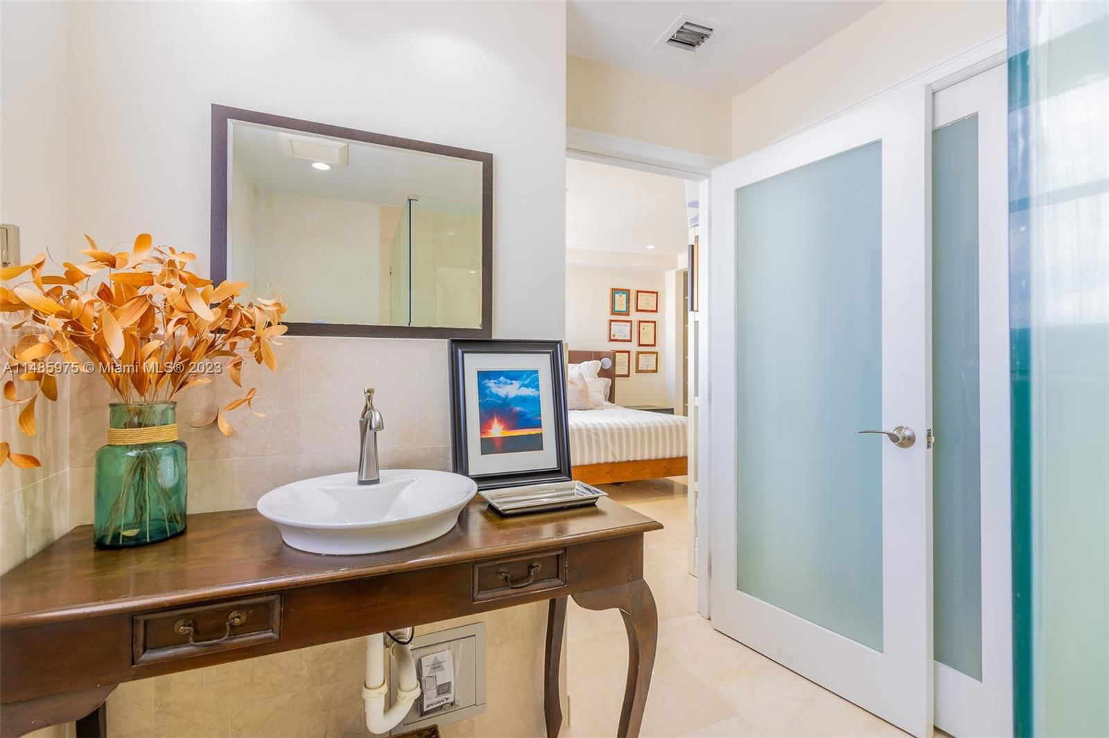 Real estate property located at 5255 Collins Ave #11E, Miami-Dade County, Miami Beach, FL