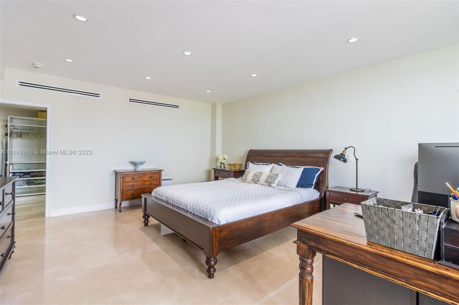 Real estate property located at 5255 Collins Ave #11E, Miami-Dade County, Miami Beach, FL