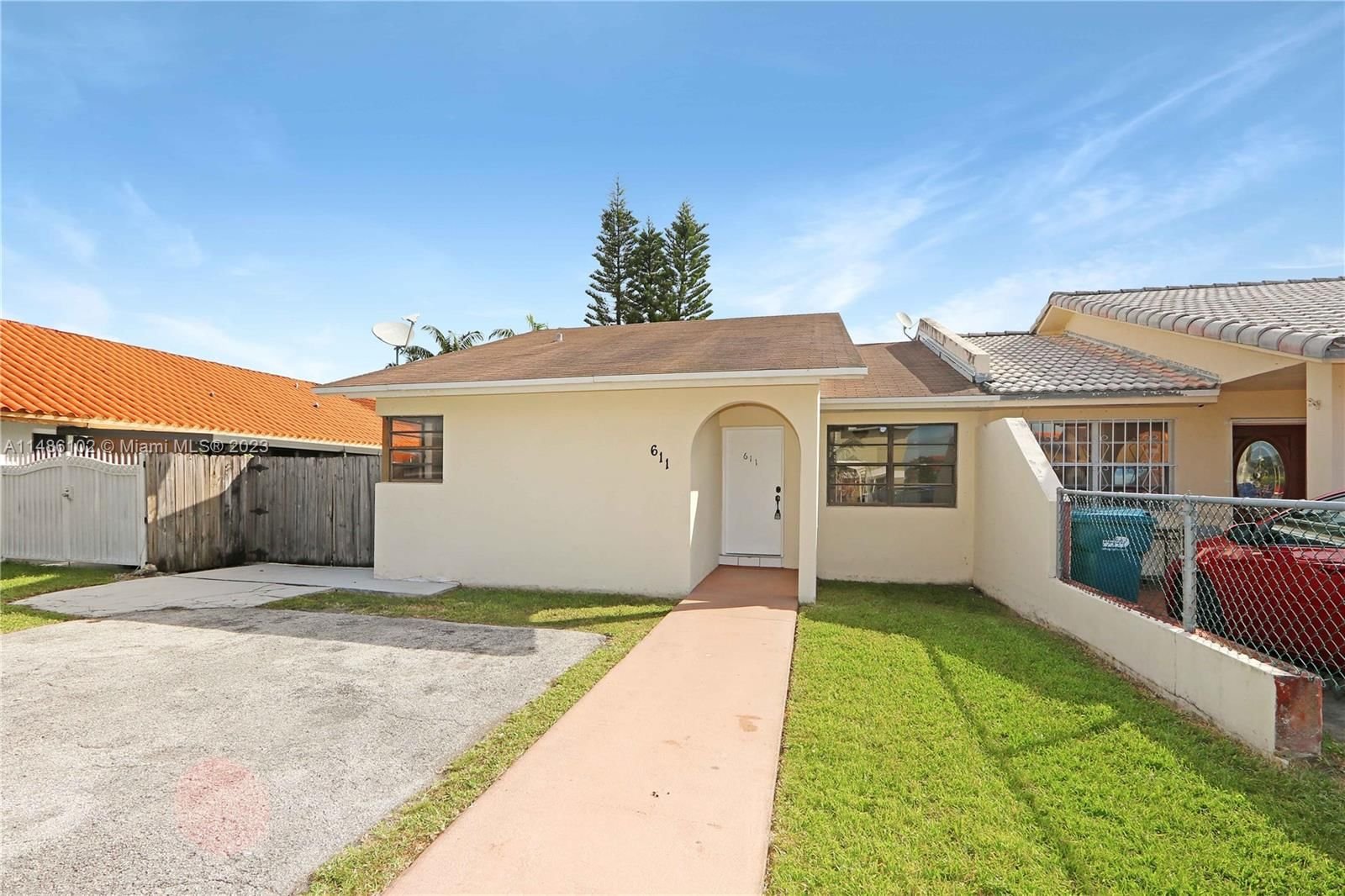 Real estate property located at 611 115th Ave, Miami-Dade County, UNIVERSITY VIEW, Sweetwater, FL