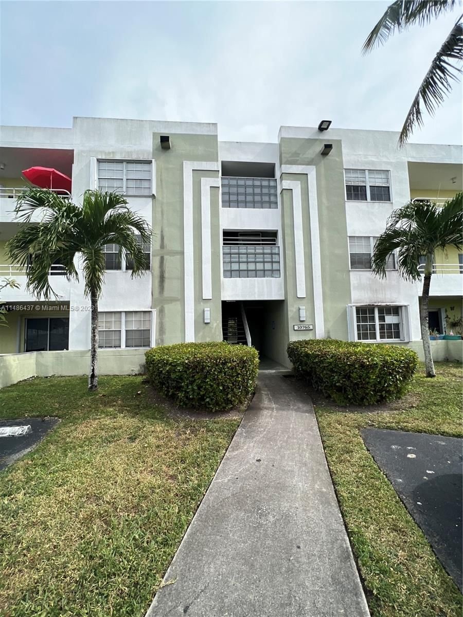 Real estate property located at 10765 108th Ave #205, Miami-Dade County, PALM COVE COND, Miami, FL