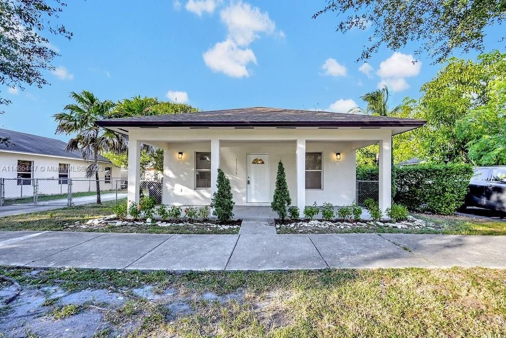 Real estate property located at 13133 243rd St, Miami-Dade County, JORDAN COMMONS, Homestead, FL