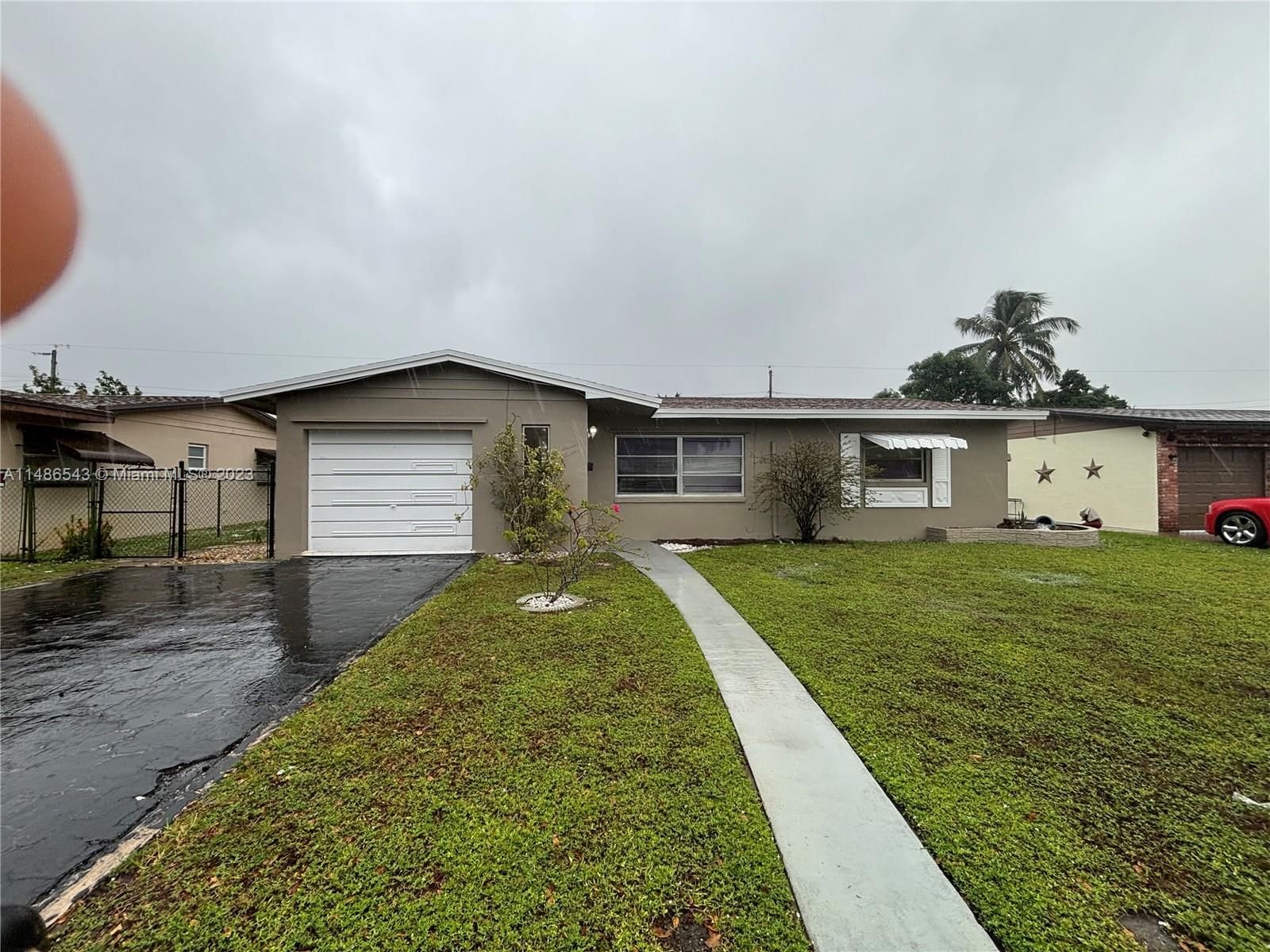 Real estate property located at 1111 76th Ter, Broward County, BOULEVARD HEIGHTS SEC 14, Hollywood, FL
